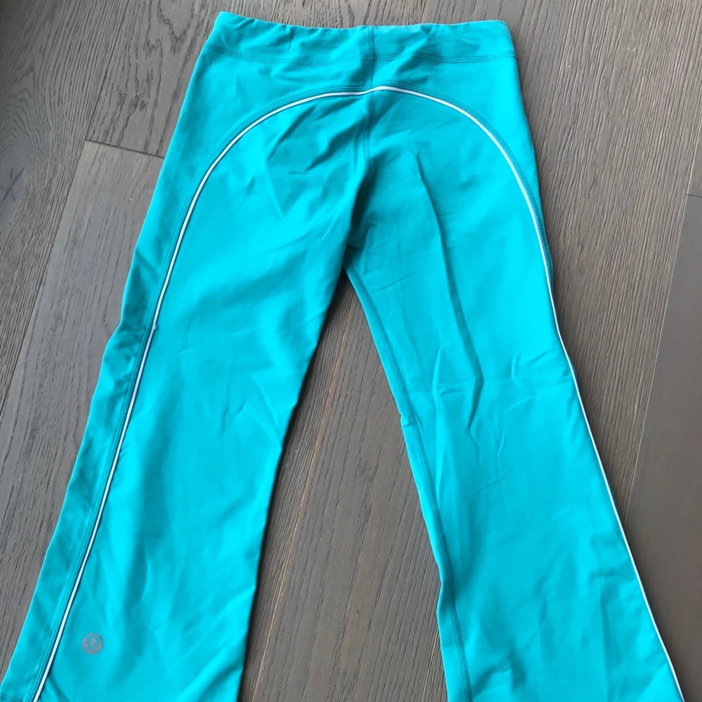BNWOT Lululemon vintage crop leggings - Picture 2 of 6